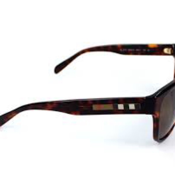 Burberry Sunglasses New with Case - Picture 4 of 16
